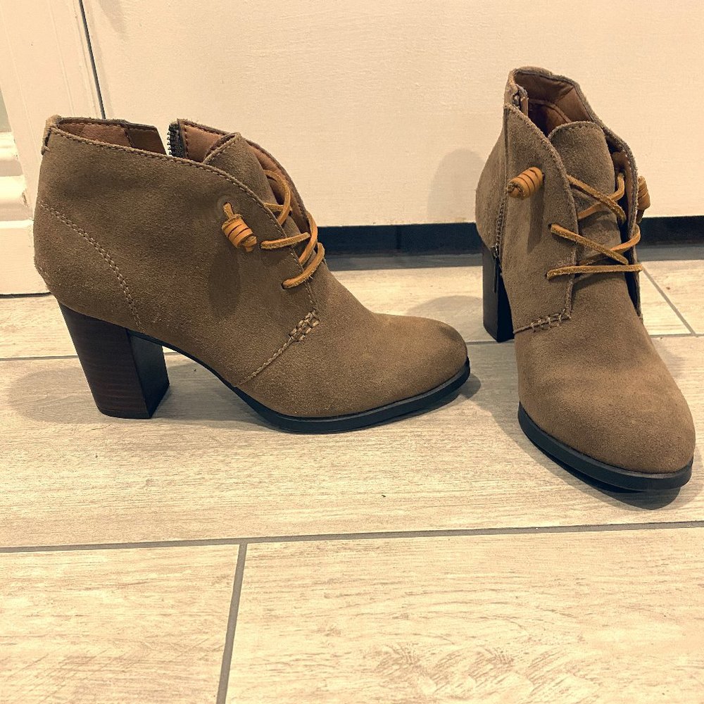 Sperry Top-Sider suede ankle booties 8M